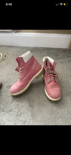 Ladies pink timberlands - 5.5,