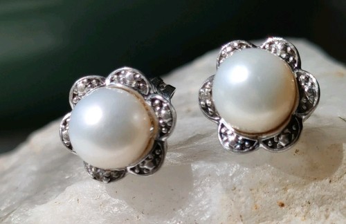 Flower shaped freshwater pearl - shaped,