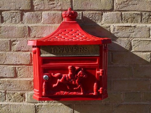Red cast aluminium - red,