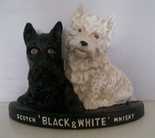BLACK WHITE WHISKY DOG ADVERTISING BAR RESTAURANT COUNTER DISPLAY VINTAGE DESIGN