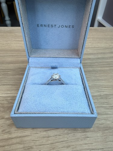 Ernest jones 1ct natural - ernest,
