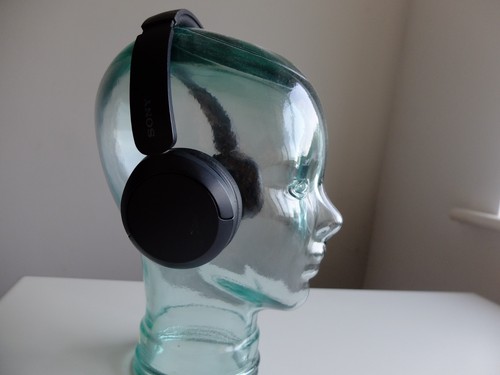 Sony ch520 the ear - on,
