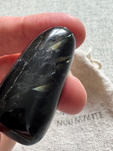 Genuine greenland nuummite - genuine,