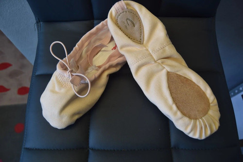 Pink canvas capezio split - pink,