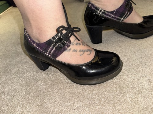 Rare martens docs dms - martens,
