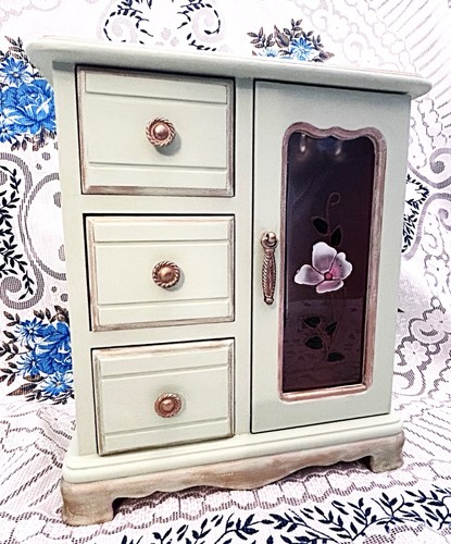 Shabby chic jewellery box - chic,