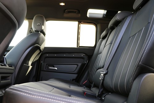 Defender 110 commercial - defender,