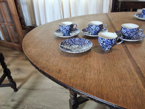 Coffee cups and saucers - coffee,
