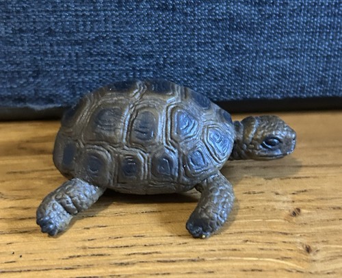 Schleich tortoise toy - schleich, used