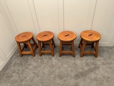 Vintage Set 4 Solid Oak Stools Lift Handle Cut-out In Seat Pub Bar Kitchen Stool