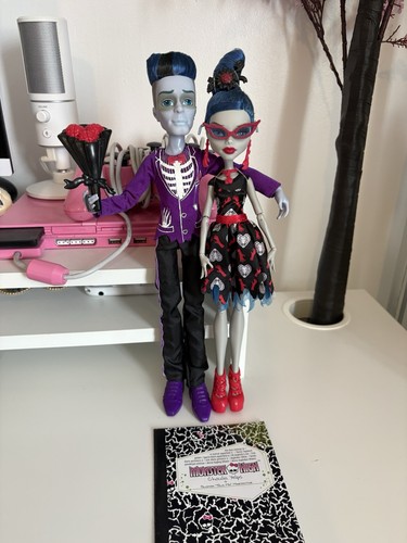 Monster high loves - not, dead