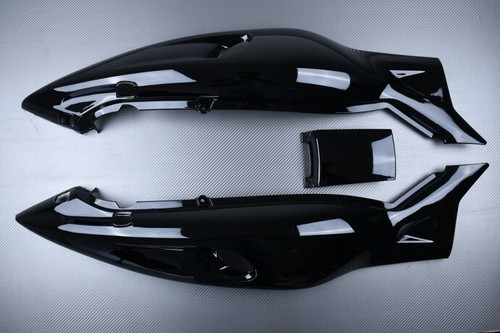 Complete black rear - complete, tail