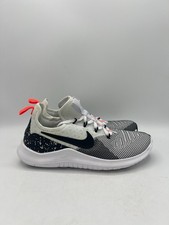 Nike Free TR 8