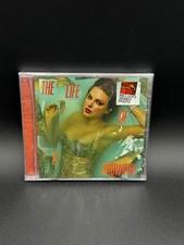 Taylor Swift Life of a Showgirl CD - Hand SIGNED Photo 4 - IN HAND - New Sealed✅
