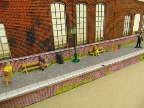 Model railway figures benches - railway, figures,