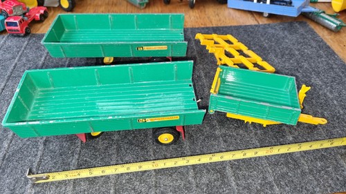 Britains wheeled trailer - britains,