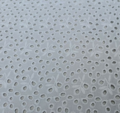 Broderie anglaise cotton - broderie,