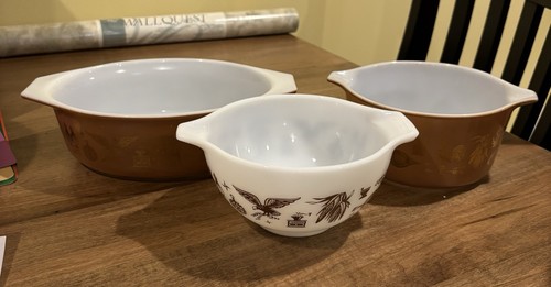 Pyrex early american casserole - early,