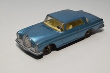 B69 1:43 DINKY TOYS 533