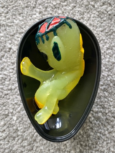 Vintage toy alien - vintage,