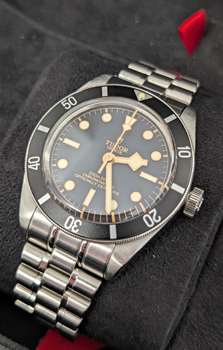 Tudor black bay - black,