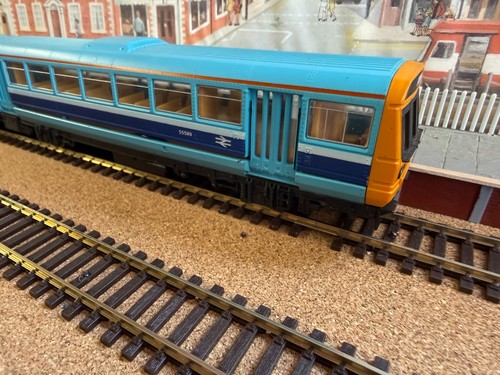 Hornby r867 class 142 pacer - hornby, 2