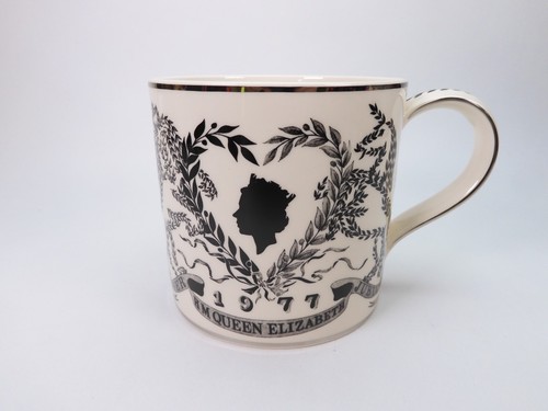 Wedgwood large mug 1977 silver - wedgwood,