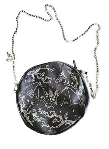 Spooky box club - nocturne, bat