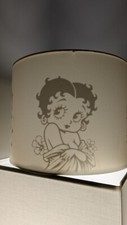 Betty Boop Retro Iconic Shadow