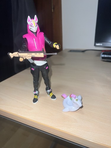 Fortnite mcfarlane toys 7inch - fortnite,