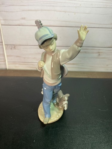 Lladro figurine gloss finish - lladro,