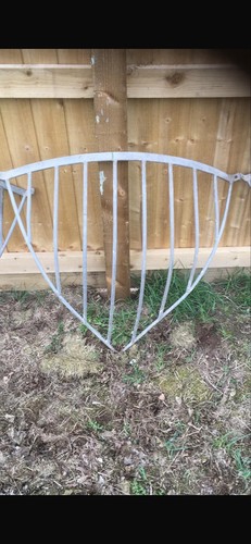 Metal corner hay - corner,