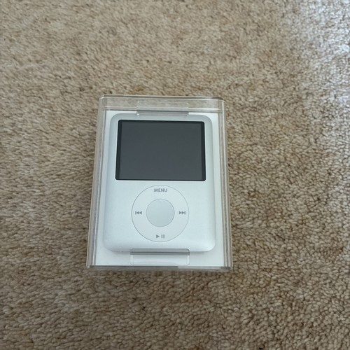 Ipod nano silver 4gb 3rd - ipod,