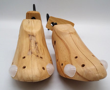 Pair of Modern Shoe Tree/Shoe Stretchers Wood Black Metal Unisex Adjustable