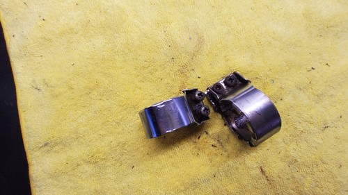 Suzuki gt750j exhaust clamps - gt750j/k,