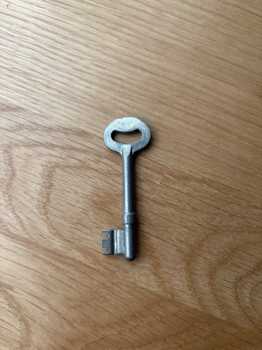Vintage skeleton key - vintage, –