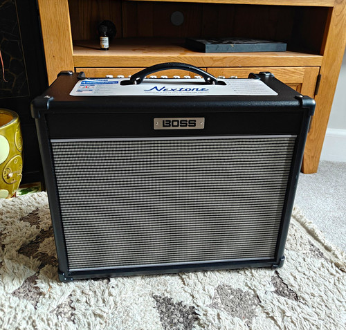 Boss nextone stage 40w - 40w, 1x12