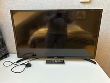 Samsung 32-inch Smart TV