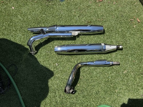 Yamaha star stock exhaust - v,
