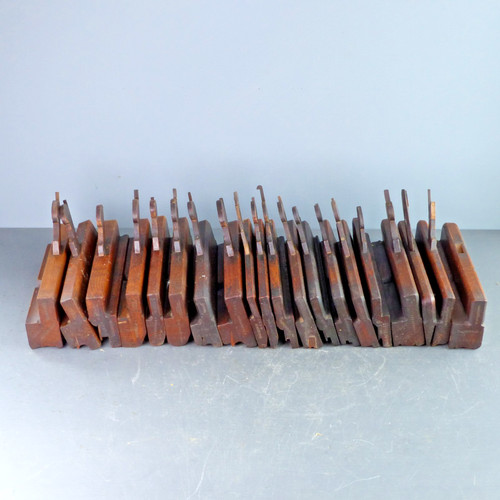 Antique wooden moulding - x,