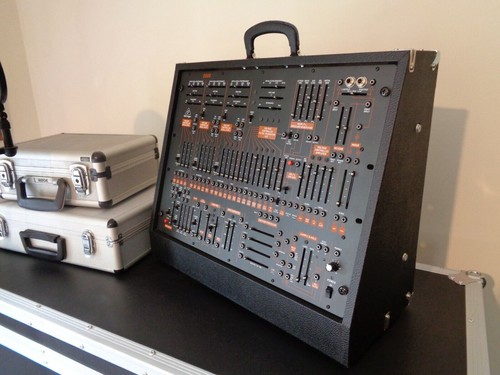Behringer 2600 tolex - behringer, case