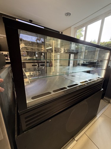 Commercial display fridge - commercial,