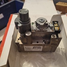 Honeywell V4600C1086U Compact Gas Control Valve Kit 1/2” 240V (9)