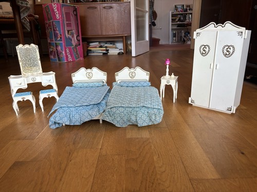 Sindy doll bedroom furniture - doll,