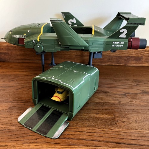 Thunderbirds are supersize - thunderbirds, go!