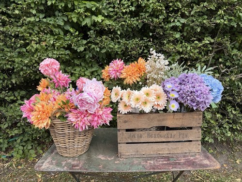 Job lot artificial - , flowers