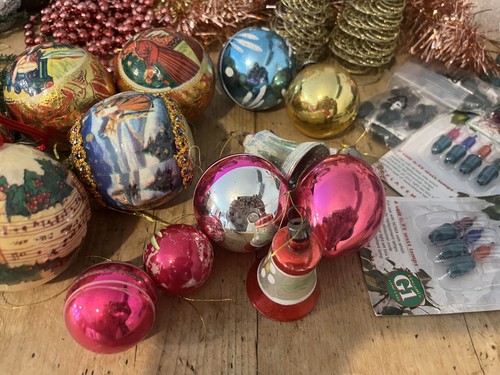 Vintage baubles and - , other