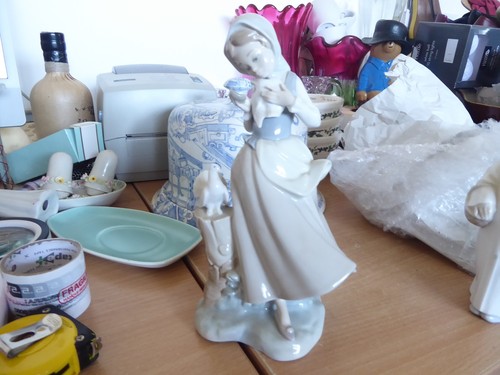 Lladro lady with - , doves