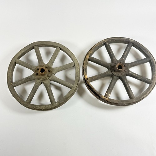 Antique wooden wagon - 2/10",