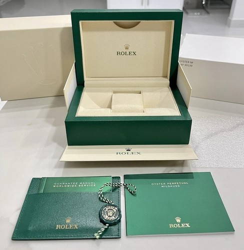 Rolex new watch - new, box